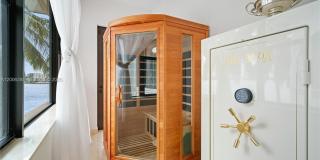 3300 NE 171st St Gallery 28