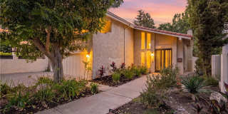 6221 Mammoth Avenue Gallery 1