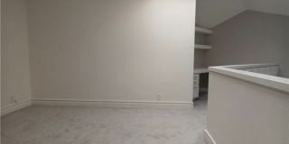 77 Lehigh Aisle Gallery 10