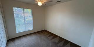 NW Condo Near Shopping Center Available Now! Gallery 11