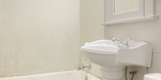 2436 Laurel Avenue Gallery 19