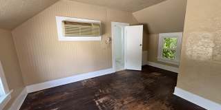 523 E Harrison Gallery 14