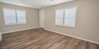 Unique 4-Bedroom, 3-story Live/Work Townhouse in the lushly landscaped Villa Metro Community! Gallery 18