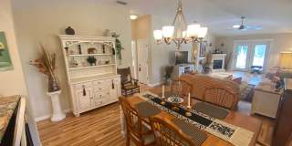Beautiful Over Sized TURNKEY SEASONAL 2 bed 2 bath Rental on Golf Course in Polo Ridge Gallery 9