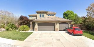 4 Bedroom in the Desired Area. Gallery 2