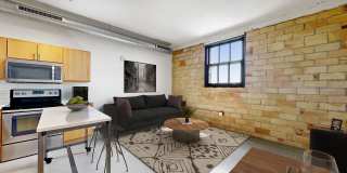 700 Central Gallery 27