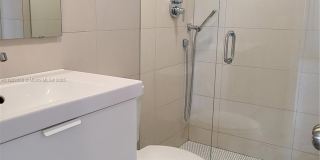 2851 NE 183rd St Gallery 16