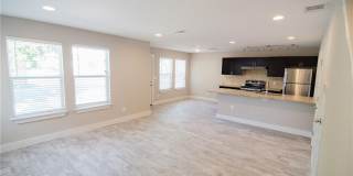 Updated 2-Story Townhome in Prime North Austin Gallery 8