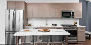 727 West Madison 727 West Madison Gallery 2