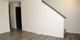 423 5th Street Gallery 5