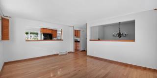 Spacious 6BR House in Lakewood Gallery 4