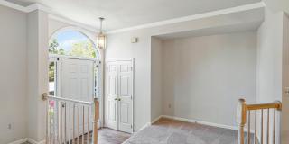 7059 KINGS MANOR DR Gallery 2
