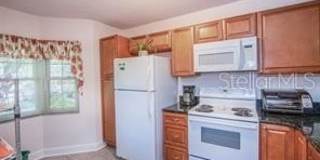 1393 CADHAY COURT Gallery 4