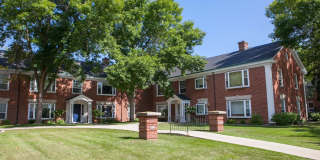 Colonial Court Apartments Gallery 1