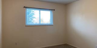 Spacious West-Side Tri-Level Home Gallery 28