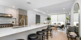 Reeves Place Gallery 15