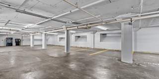 United Jewelers and Lee Hardware Apartments Gallery 40