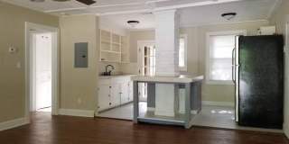 7 Mindoro Cir Pensacola, fl | MOVE IN SPECIAL: HALF OFF first full month of rent!!! Gallery 1