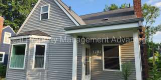 Ferndale Artistry with 2 Full Baths - Short Walk to Downtown Ferndale! Gallery 1