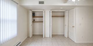 Ellis Avenue Duplex Gallery 17