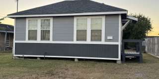 413 Osage Street **NEW** Gallery 1