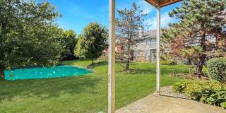 Grand Lakeside Escape: Spacious 3-Bedroom Retreat in Lakeshore Community Gallery 56