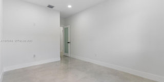 4800 SW 61st Ave Gallery 28
