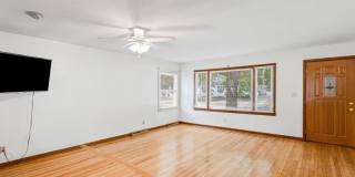Spacious 3-Bedroom Home with Oversized Garage Space! Gallery 6