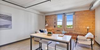 700 Central Gallery 9
