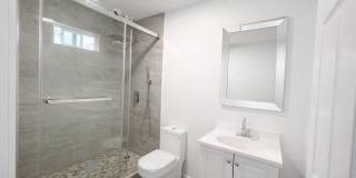 6907 Noble Ave Gallery 2