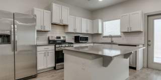 Brand New 3 Bed 2.5 Bath Duplex Includes Office Space (See Contact Info Below) Gallery 29