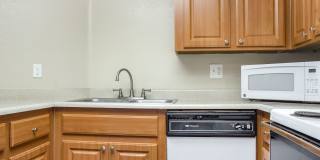 Meadow Glen Apartments Gallery 37