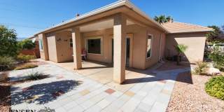 3 Bedroom, One Level Furnished Home in Emerald Ridge Gallery 31