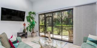 101 WOODLAND Place Gallery 11