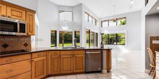 1256 Manor Dr S Gallery 16