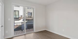 734 WATTS Street Gallery 10