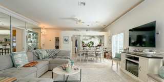 ** BEAUTIFUL MODERN HEATED POOL HOME IN THE VINEYARDS ** SEASONAL ONLY ** AVAILABLE OFF-SEASON MONTHS AND DEC-MARCH 2026 ** Gallery 40