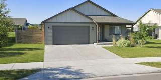 Spacious 3BR/2BA Home in Quiet Belgrade Neighborhood with Fenced Backyard  Garage Gallery 1