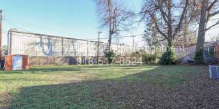 Cozy 2 Bedroom 1 Bathroom Home In Kendall-Whittier Gallery 25