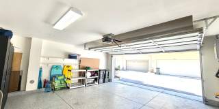 Furnished 3-BR/3-BA Townhouse w/ Giant Roof deck, 2-Car Garage, EV Hookup Gallery 42