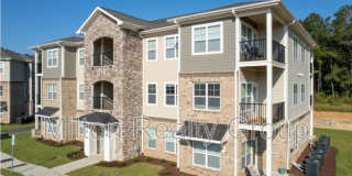 250 Grove Circle Gallery 24