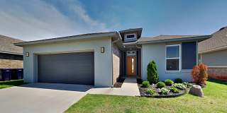 Lovely 4 Bedroom 2 Bathroom Home In Edmond Lovely 4 Bedroom 2 Bathroom Home In Edmond Gallery 1