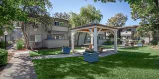 Creekside Gallery 14