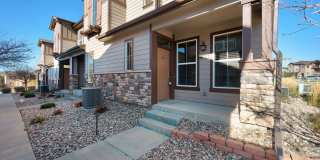 Beautiful 2 bdrm end unit with attach 2 car garage Gallery 3