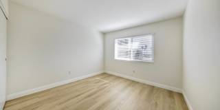 Charming 55+ Fully Remodeled 2 Br. 1 Ba. Duplex - Sunny Hills Gallery 11