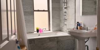 427 10th Street Gallery 13