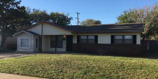 2617 E Bates Lubbock TX 5 bed/ 2 bath home! Available September 1st!! Gallery 1