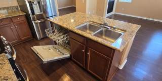 Beautifully maintained 2-bedroom, 2.5-bath with Loft • 1,504 sqft & 2-car garage. Gallery 10