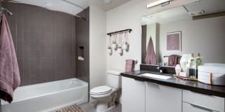 Llewellyn Gallery 26