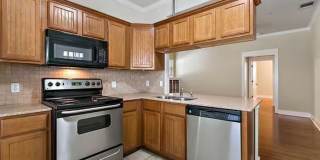 2/1 Condo Near UT and Darrell K Royal Field 2/1 Condo Near UT and Darrell K Royal Field Gallery 1